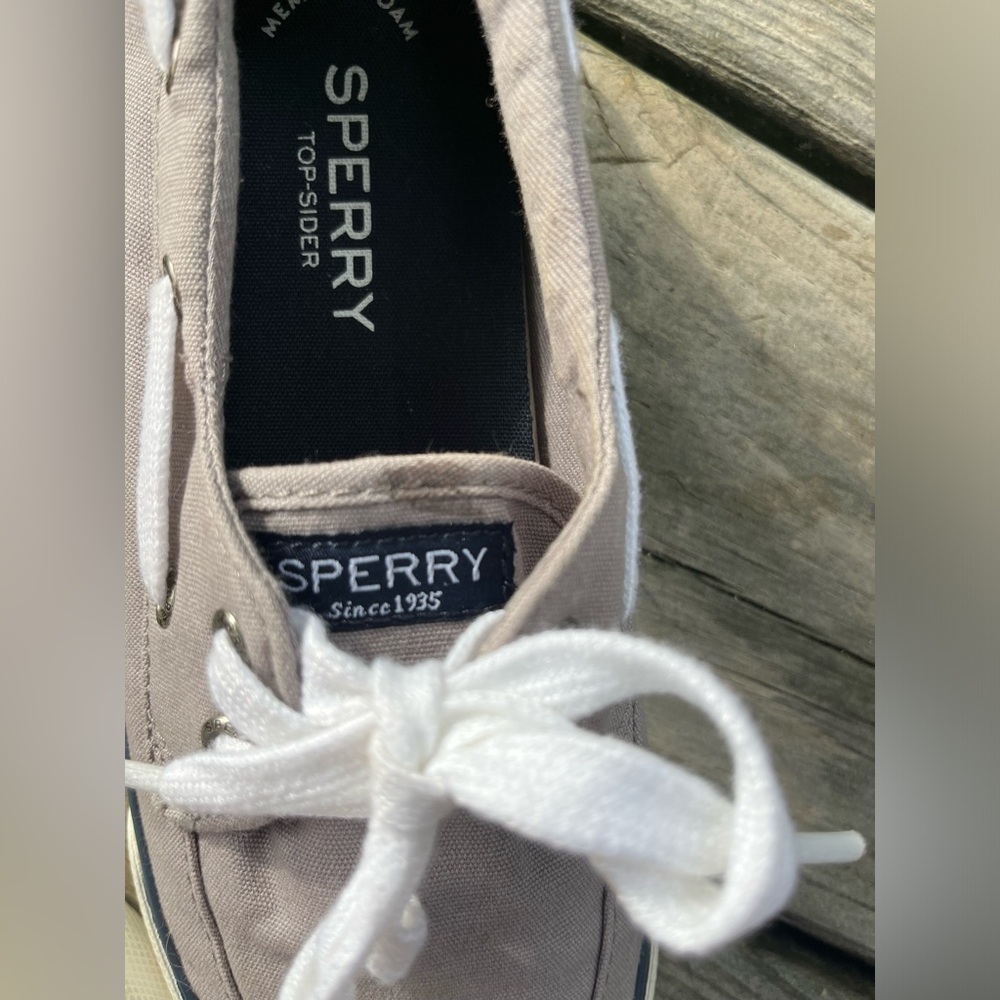 Women’s SPERRY Boat Shoe Loafers, gray w/white laces, very gently used, sz 7 - Picture 7 of 8